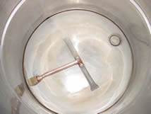 Two bazooka screens are installed onto the brewing kettle in T type.