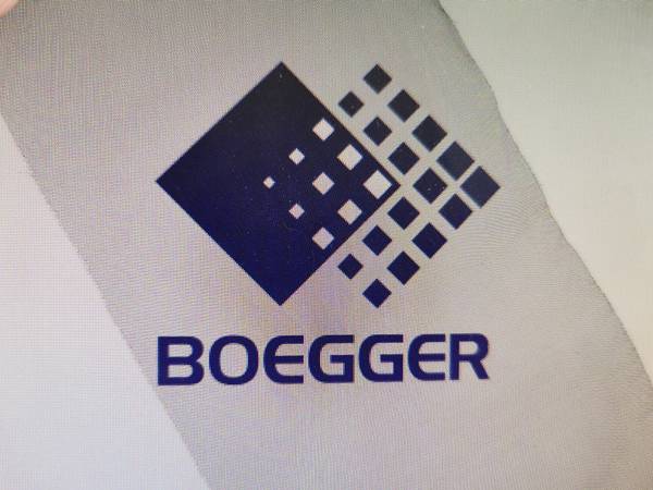 We can clearly see the logo of boegger withou any moiré effect when the emi shielding mesh placed at 45 angle.