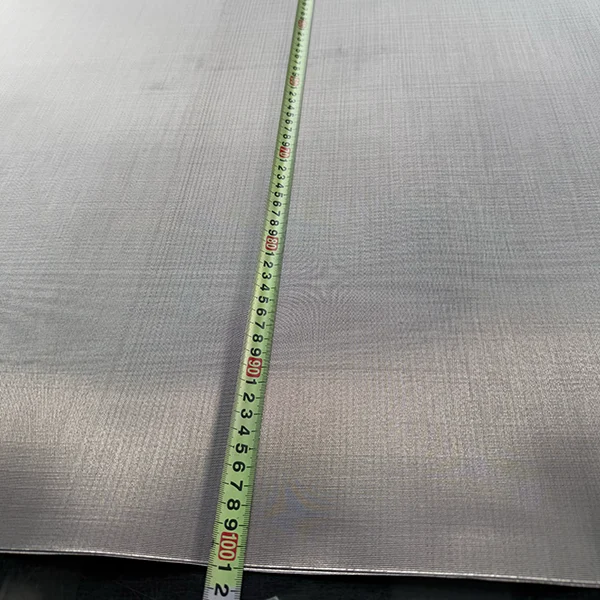 Measure the width of L605 wire cloth with a tape.
